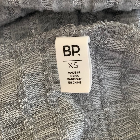 NWT BP Gray Coul Neck Sweater XS - Picture 3 of 4